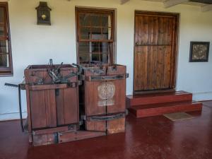 Leeuwenbosch Shearers Lodge - Amakhala Game Reserve