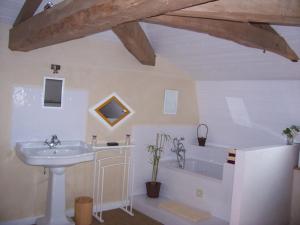 B&B / Chambres d'hotes La Jariette : Suite Familiale