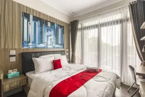 RedDoorz Plus near Gembira Loka Zoo 2 - Kotagede