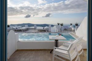 Above Blue Suites Santorini Greece