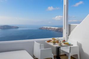 Above Blue Suites Santorini Greece