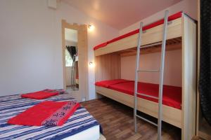 Mobile home- Fish huts and Orange huts