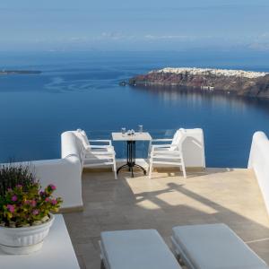 Above Blue Suites Santorini Greece