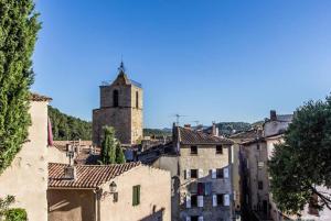 Chalets LA CACHETTE ROMANTIQUE DU Jardin : photos des chambres