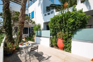 Anna Plakias Apartments