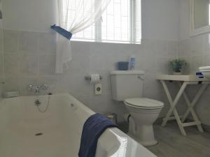 Amzee Bokmakierie Guest House