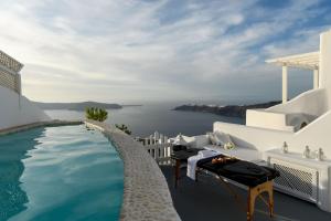 Above Blue Suites Santorini Greece