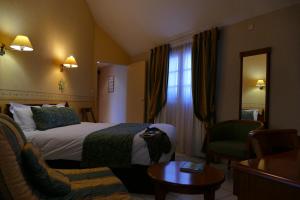 Hotels Logis Le Champalud : photos des chambres