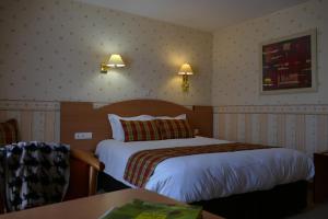 Logis Hotels Le Champalud Restaurant La Citadelle : photos des chambres