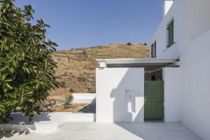 67sq meters modern apartment with a swimming pool and sea view Kea Greece