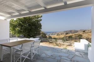 67sq meters modern apartment with a swimming pool and sea view Kea Greece