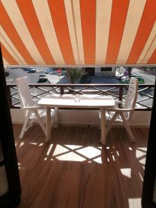 Coastside apartment, Amarilla Bay