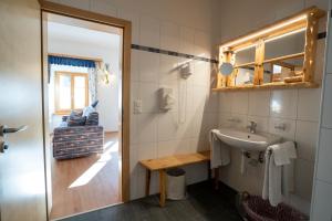 Crusch Alba Studio auf der Strassenseite Sta Maria