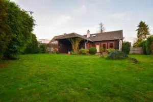 RAJ Living - 6 Room Villa with Garden - 15 Min Messe DUS & Airport DUS - 梅尔布施