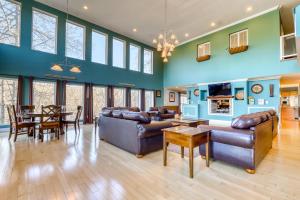 Seven Bedroom House room in Gatlinburg Mountain Splash
