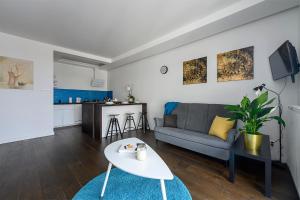 Centre Point Ilumino by LovŁódźApartments