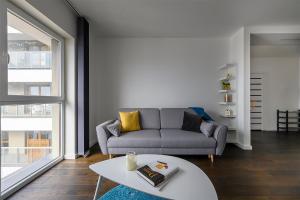 Centre Point Ilumino by LovŁódźApartments