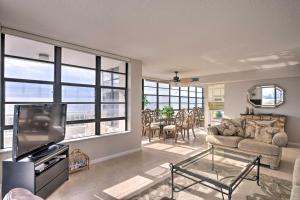 Beachfront Marco Island Resort Condo with Pool!