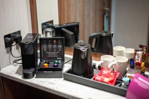Premium King Room - Club Floor room in Crowne Plaza London Heathrow T4 an IHG Hotel