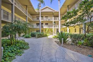 Bonita Springs Condo 4 Mi to Beach Private Patio!