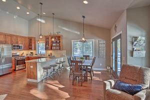 Lead Family Home with Hot Tub, 2 Mi to Deer Mountain