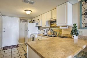 Gulf Shores Getaway with Pool, Spa and Beach Access!