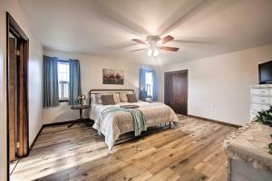 Cozy Apartment with Patio 5 mi to Hershey Park!