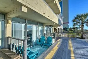 Oceanfront Gem with Deck in North Myrtle Beach - ميرتل بيتش