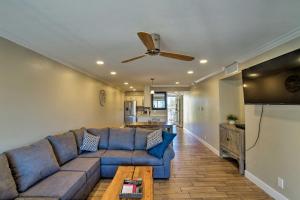 1 Mi to Old Town Family Condo with Pool and Balcony