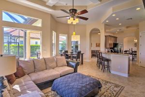 Lavish Naples Resort Villa Private Pool and Hot Tub