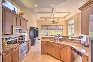 Lavish Naples Resort Villa Private Pool and Hot Tub