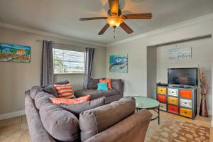 Condo-Walk to Daytona Beach, 6 Mi to Speedway