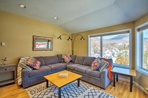 Apartment room in Lincoln Condo with Mtn Views 2 Miles to Ski Resort!
