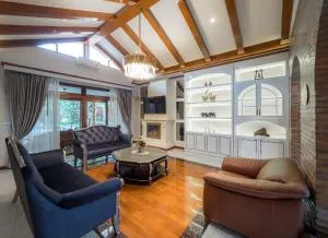 Modern Love Villa - 班通彭