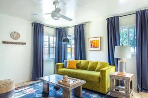 Holiday Home room in WanderJaunt - Felton - 1BR - North Park