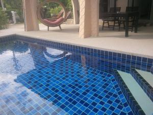 Villa Rosa with Private Pool and Jacuzzi 100m to beach