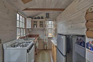 Cozy Vineyard Haven Cottage Less Than 1 Mi to Beach!