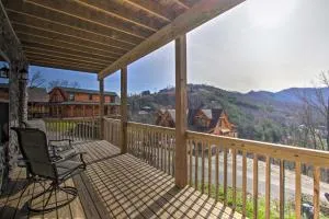 Smoky Mtn Log Cabin with Hot Tub and Panoramic Views! - Cove Creek Cascades
