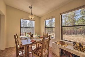Artists Retreat w Pecos National Park Views!