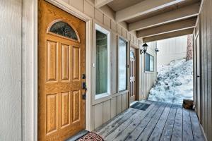 Ski Condo with Beach Access and 2 Mi to Diamond Peak!