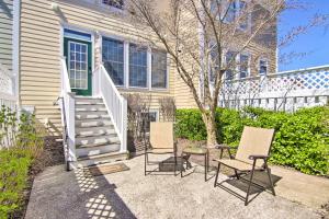 Holiday Home room in Ocean View Escape with Pool Access 3 half Mi to Beach!