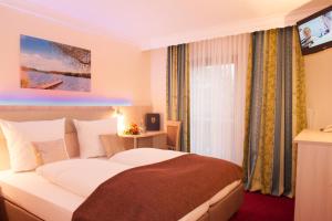 Double Room with Balcony - Main Building room in Hotel Seeblick