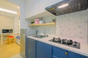 Comfortable Studio Apartment at Woodland Park Residence By Travelio