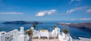 Above Blue Suites Santorini Greece