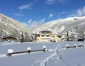 Appartement Anna - 3hvězdičkové hotely ve městě Zell am Ziller