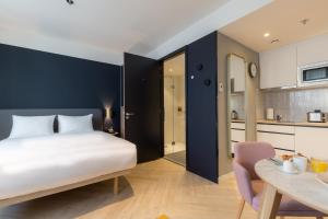 Superior Double Room room in Staybridge Suites The Hague - Parliament an IHG Hotel
