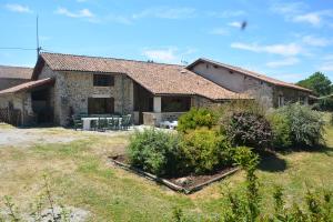 Maisons de vacances Villa Gites Chambre d hotes avec piscine Dordogne 2-4-6-8-10 personnes : photos des chambres