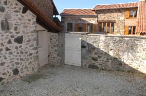 Maisons de vacances Villa Gites Chambre d hotes avec piscine Dordogne 2-4-6-8-10 personnes : Maison 2 Chambres