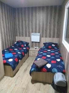 2 osobowe kawalerki w domkach FreezerHause Kozery- NoclegiGrodziskPL 792-535-535