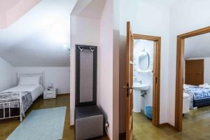 Quadruple Room with Garden View room in B. & B. Villa Giada